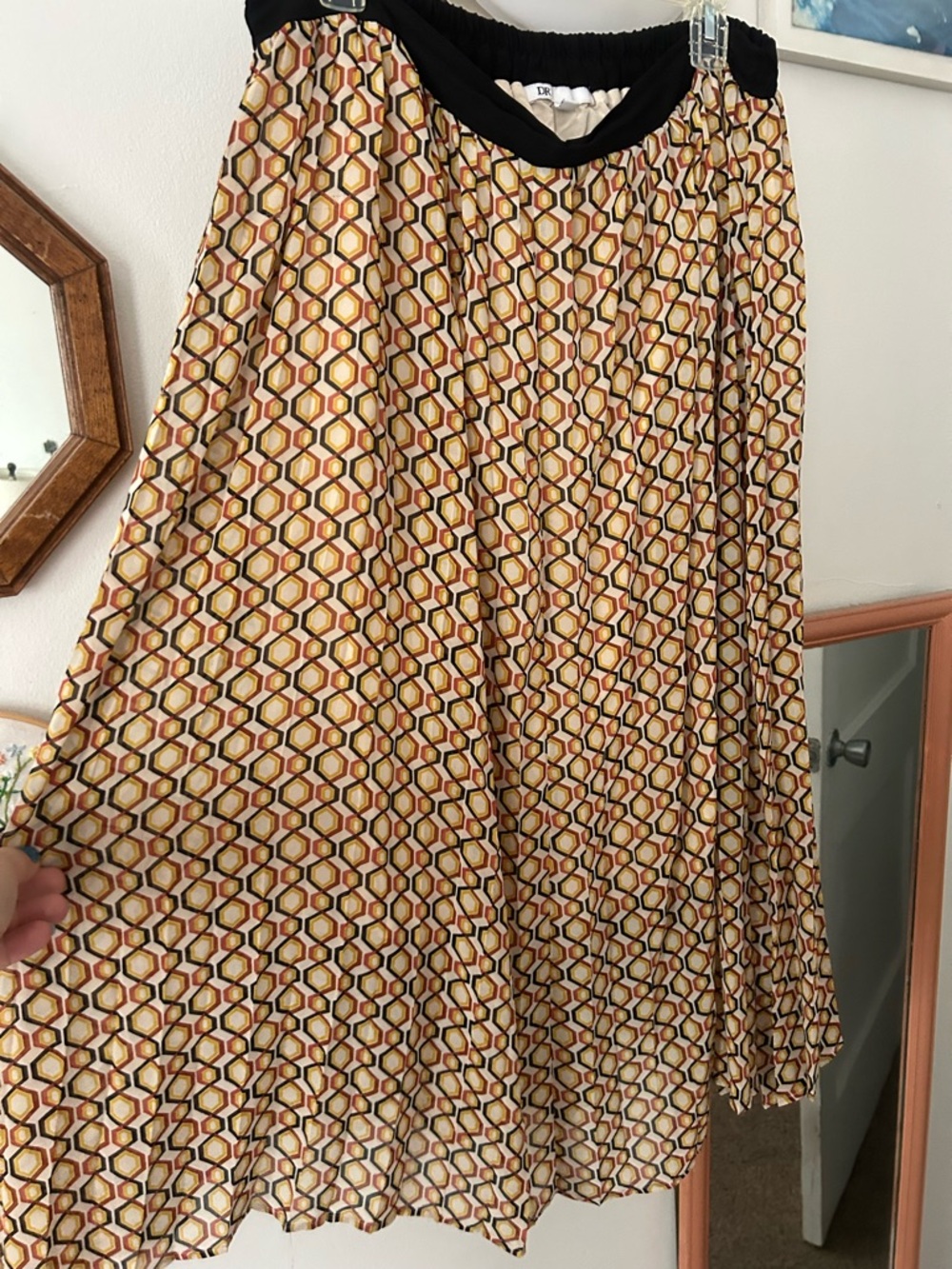 DR2 Geometric Pleated Skirt in Yellow, Brown and Black